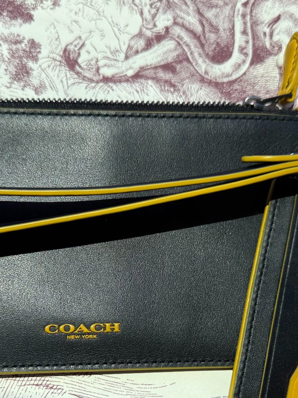COACH Sling Trio Wristlet/Card Case in Colorblock-Black Leather Interior Lining - Picture 7 of 9